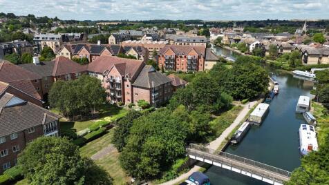 Crane Mead, Ware, SG12