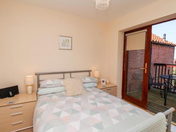 3 bed House for sale Image 6