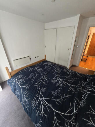 1 bed Apartment to rent Image 12
