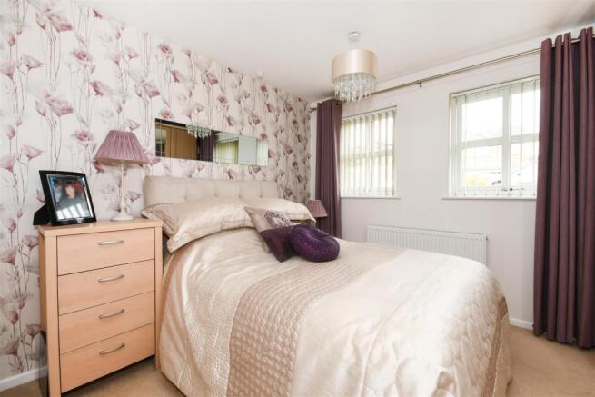 Bedroom 1.jpg