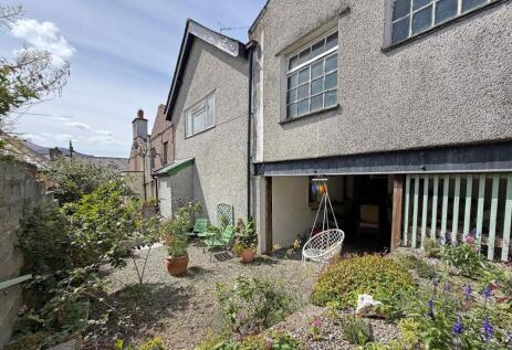 High Street, Bethesda, Bangor, Gwynedd, LL57