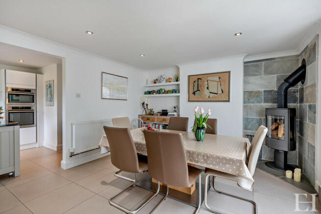 8590702-interiorw...