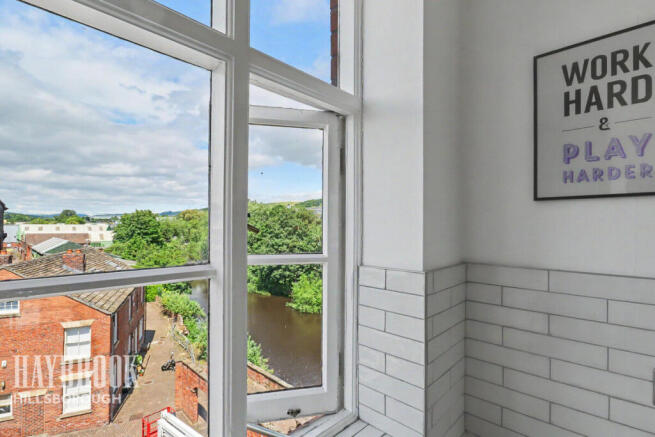 2 bed Apartment for sale Image 9