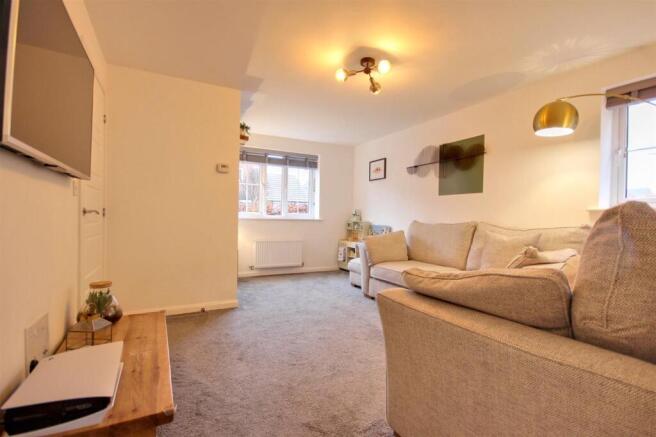 3 bed Semi-Detached for sale Image 10