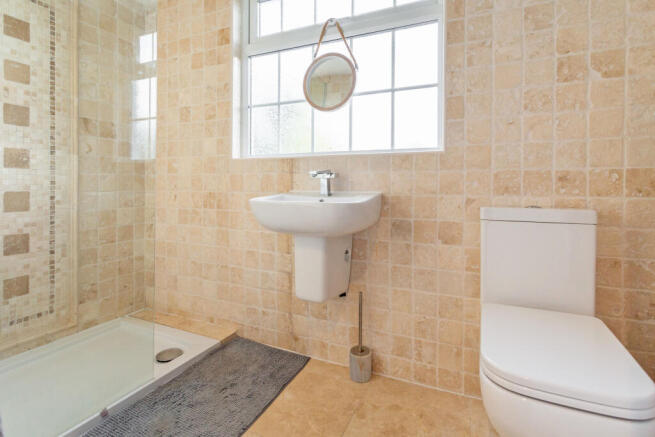 Shower Room b