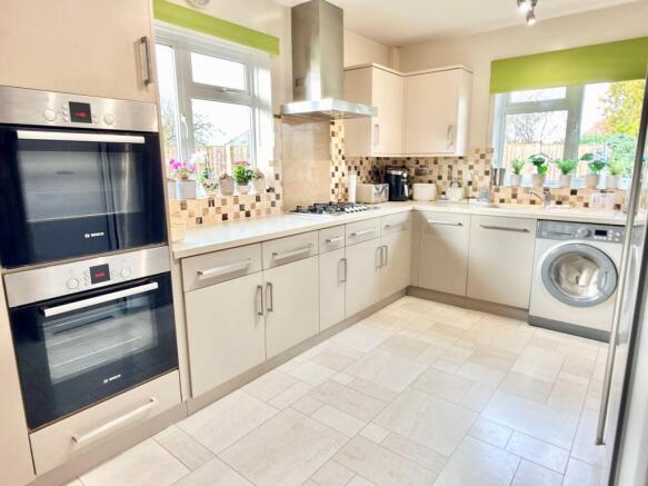 Main Road, Bredon, Tewkesbury, GL20 photo 4