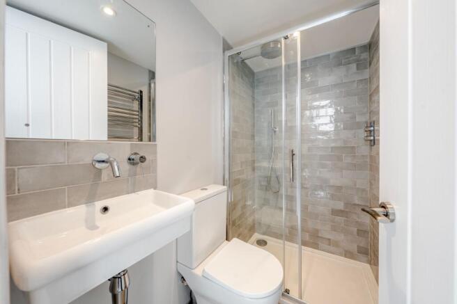 2 bed House to rent Image 10