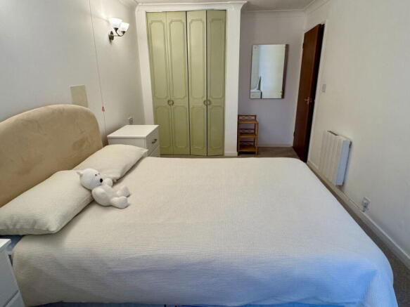 1 bed Flat for sale Image 7