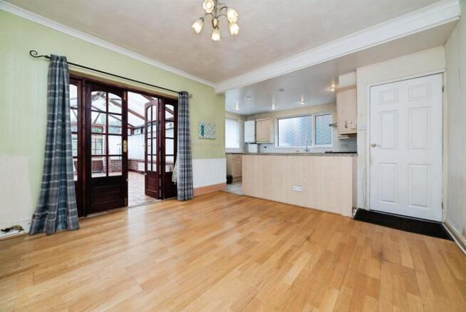 3 bed Semi-Detached for sale Image 5