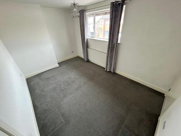 1 bed Flat to rent Image 12