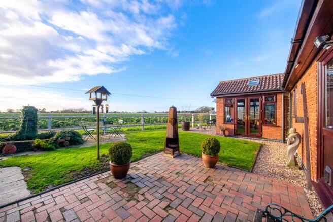 Rear garden/pa...