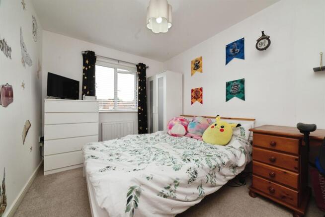 4 bed Detached for sale Image 12