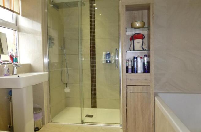 En-suite Bathroom