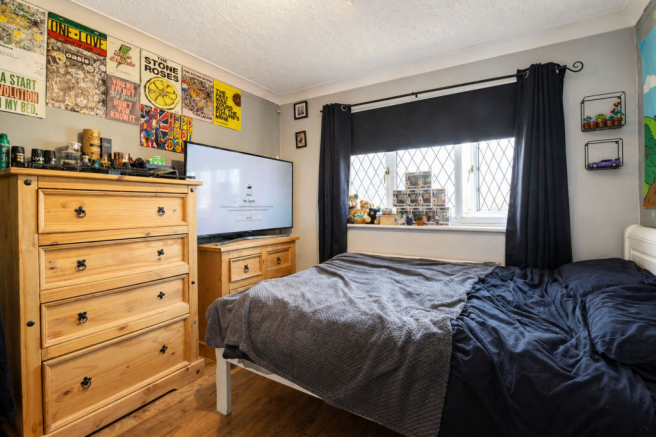 3 bed Semi-Detached for sale Image 9