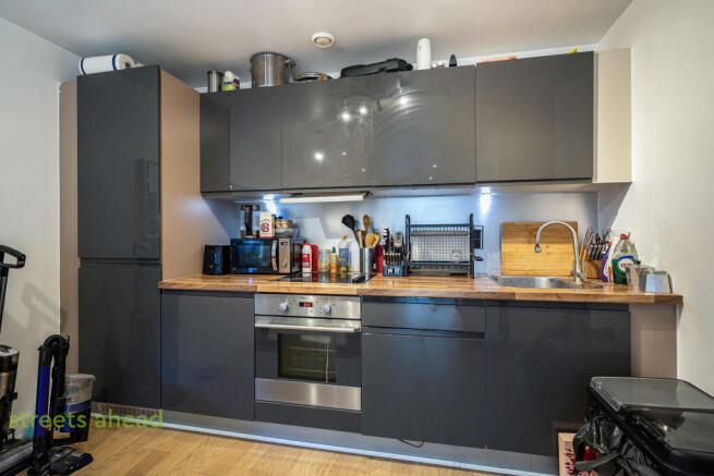 7ea95d93-c28e-42b...