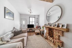 34, Oak Lane, Windsor SL4 5EU