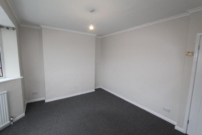 2 bed Semi-Detached to rent Image 8