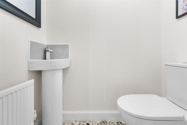 3 bed Semi-Detached for sale Image 10
