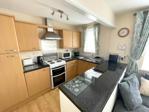 Lounge/Kitchen