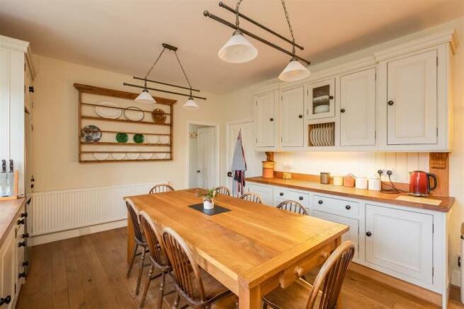 The Avenue 10 Kitchen-4.jpg