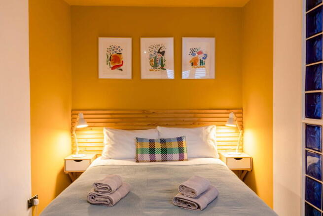 2 bed Duplex for sale Image 12