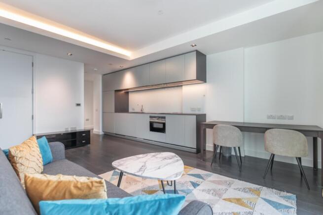 c33971b0-80f1-47d...