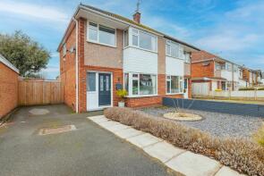 49, Carlton Close, Parkgate, Neston CH64 6RB