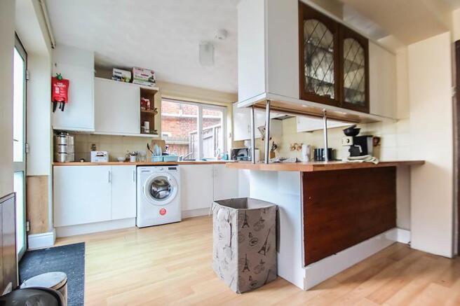 Kitchen (Main)