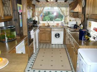 Fitted Kitchen
