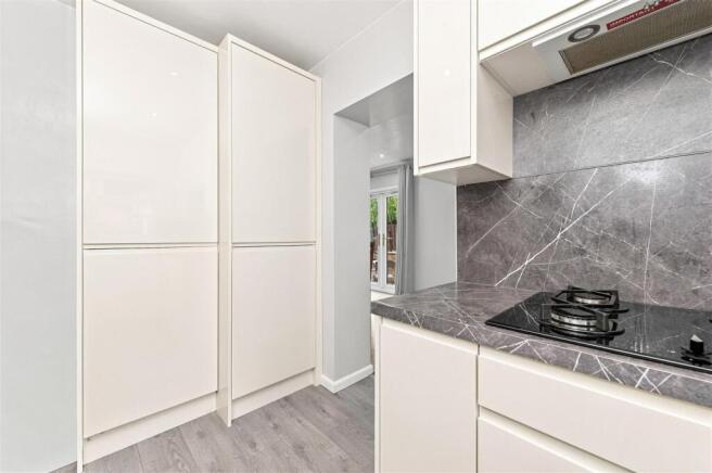 3 bed Semi-Detached Bungalow for sale Image 11