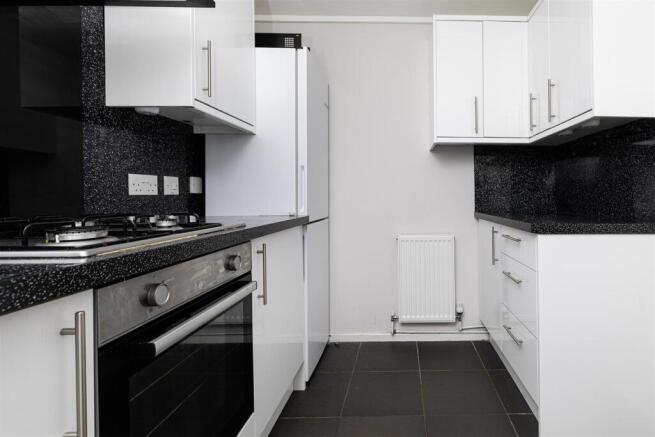 1 bed Apartment to rent Image 6