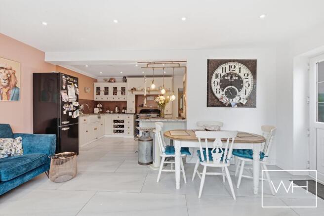 3 bed House for sale Image 8