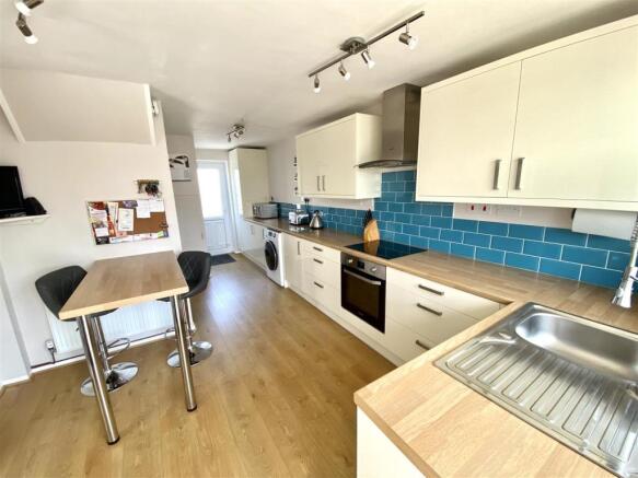 Kitchen I.jpeg