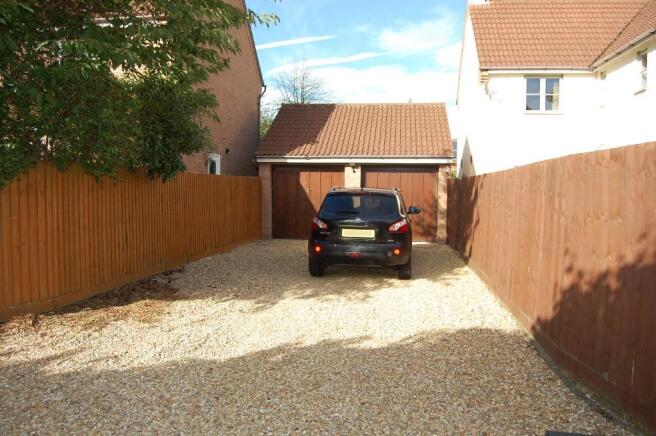 Garage & parking