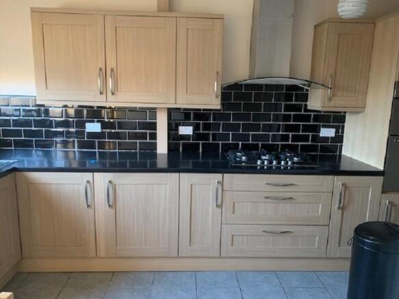 Kitchen / Dining Area