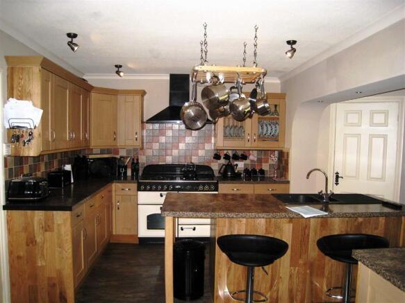 Open Plan Kitchen/Di