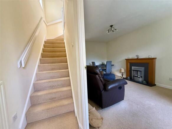 2 bed House to rent Image 4