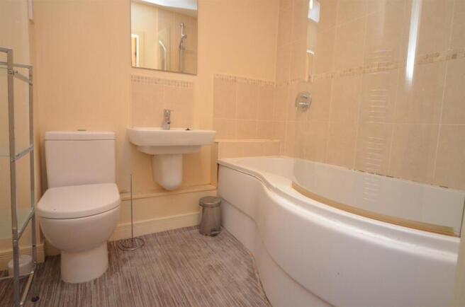 1 bed Apartment to rent Image 6