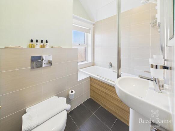 10 bed Semi-Detached for sale Image 12