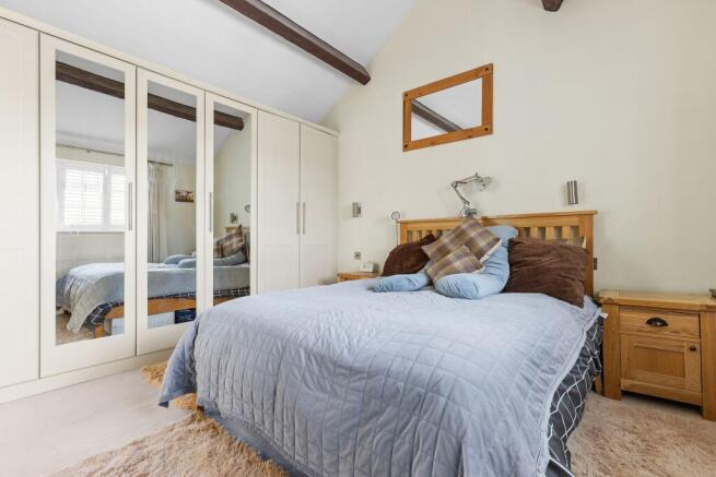 4 bed Detached for sale Image 12