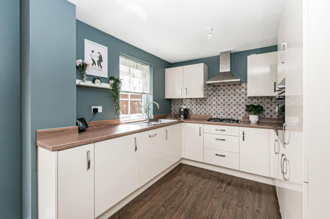 4 bed Detached for sale Image 6