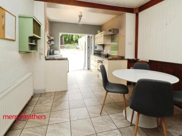 3 bed Semi-Detached for sale Image 8