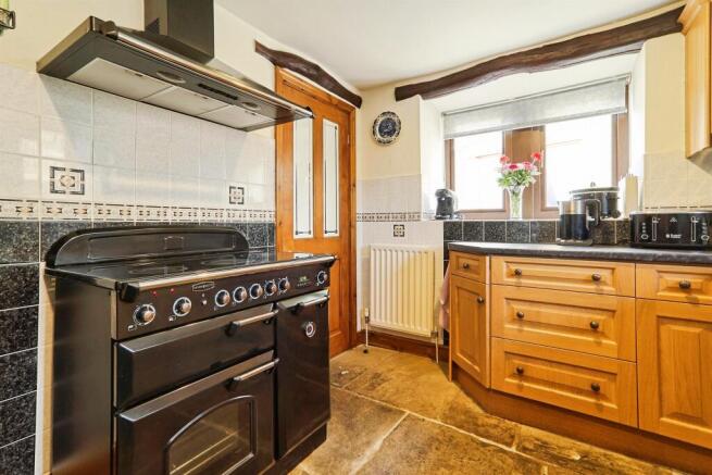3 bed Barn Conversion for sale Image 11