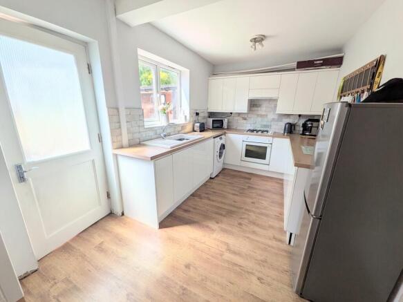 Tunwell Avenue, Sheffield, South Yorkshire, S5 photo 4