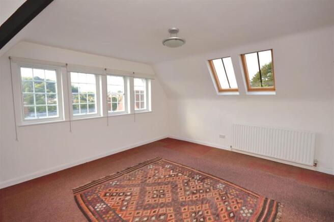Bedroom B2.jpg