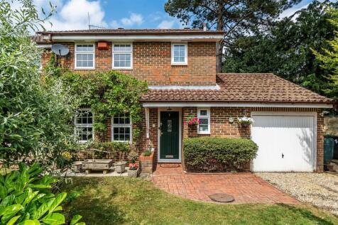 Wishford Court, Ashtead KT21