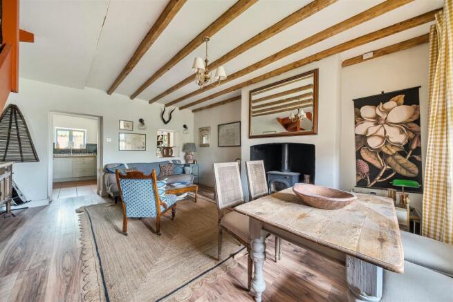 Sitting/Dining room