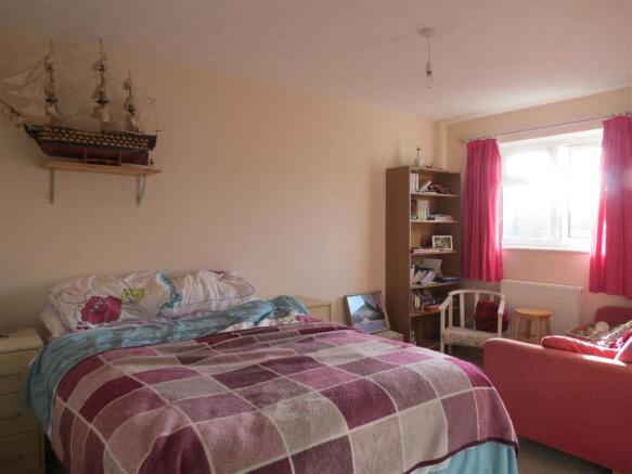 Bedroom 2: