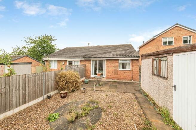 2 bed Semi-Detached Bungalow for sale Image 9