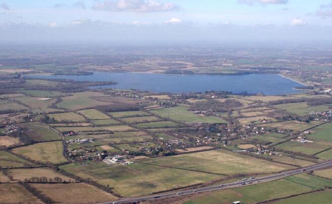 1200px-Hanningfield_reservoir.jpg
